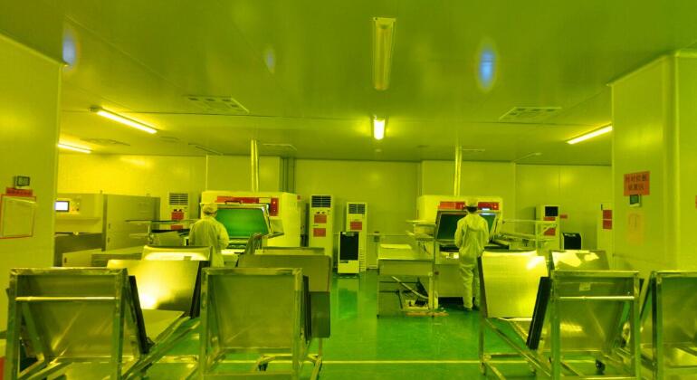 product-Rocket PCB-Double Sided PCB FR4 PCB 2 layers PCB fast PCB quick turn volume production-img